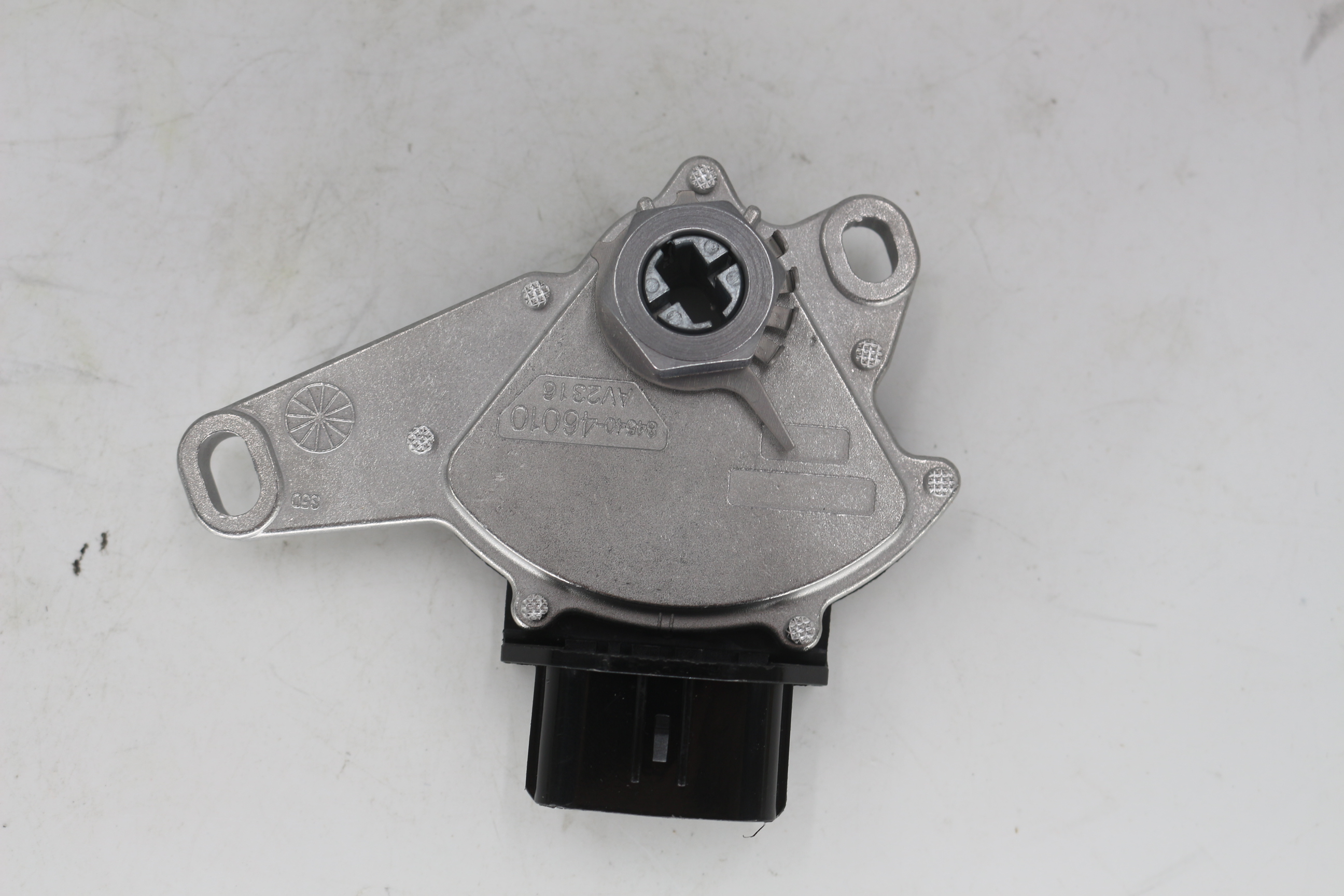Spínač polohy převodovky 84540-46010 angle 2