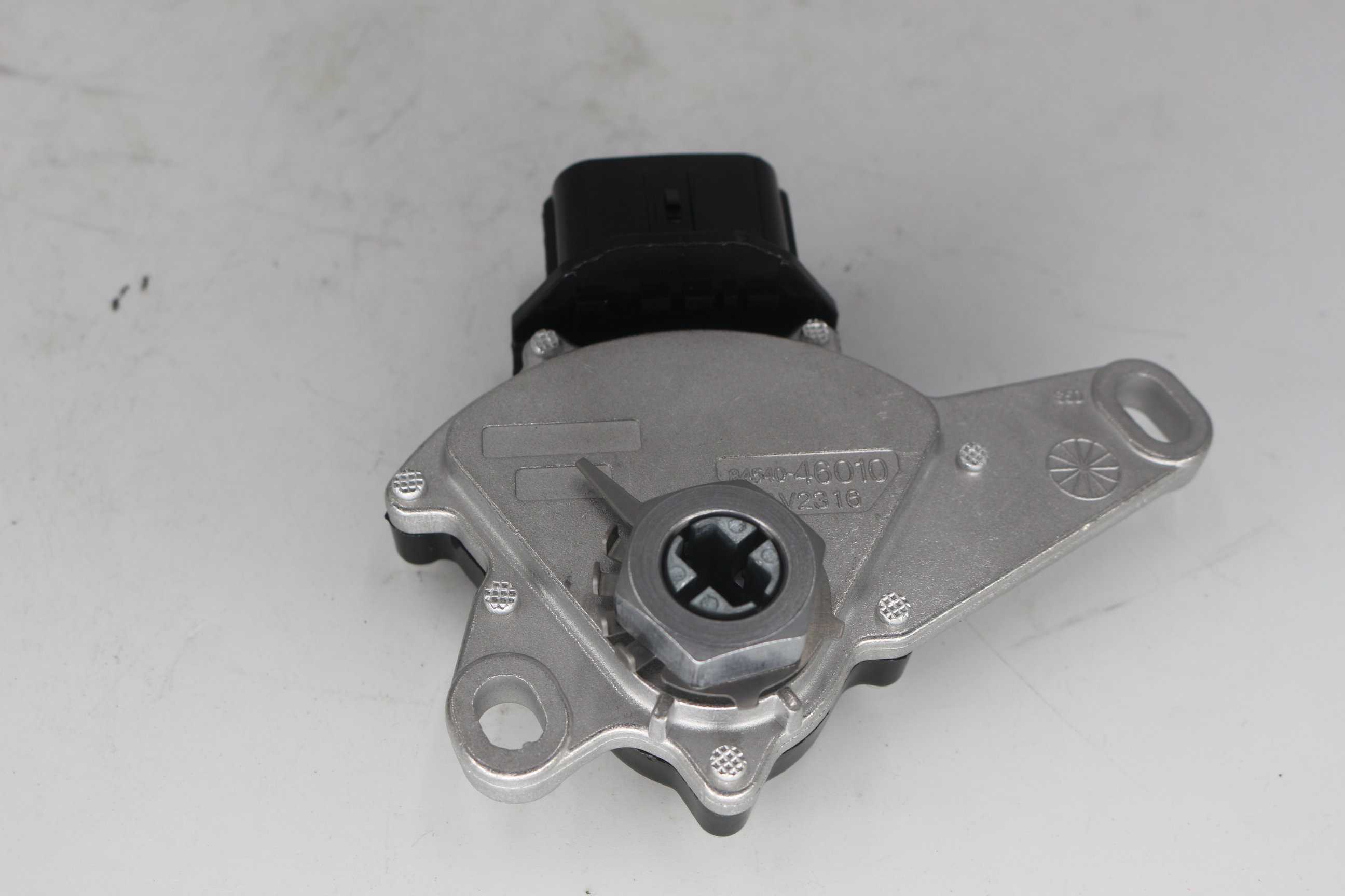 Spínač polohy převodovky 84540-46010 angle 6