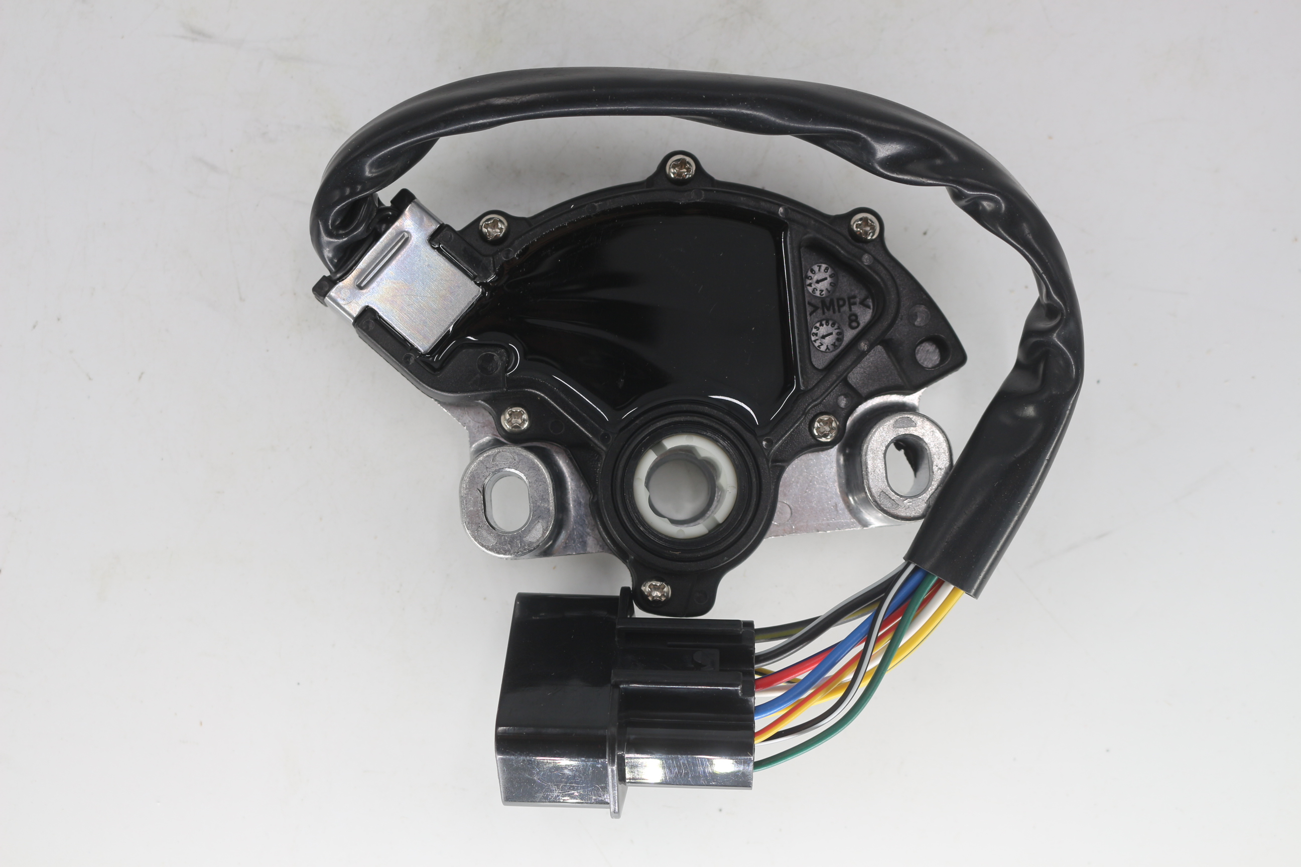 Spínač polohy převodovky MR263257 angle 2