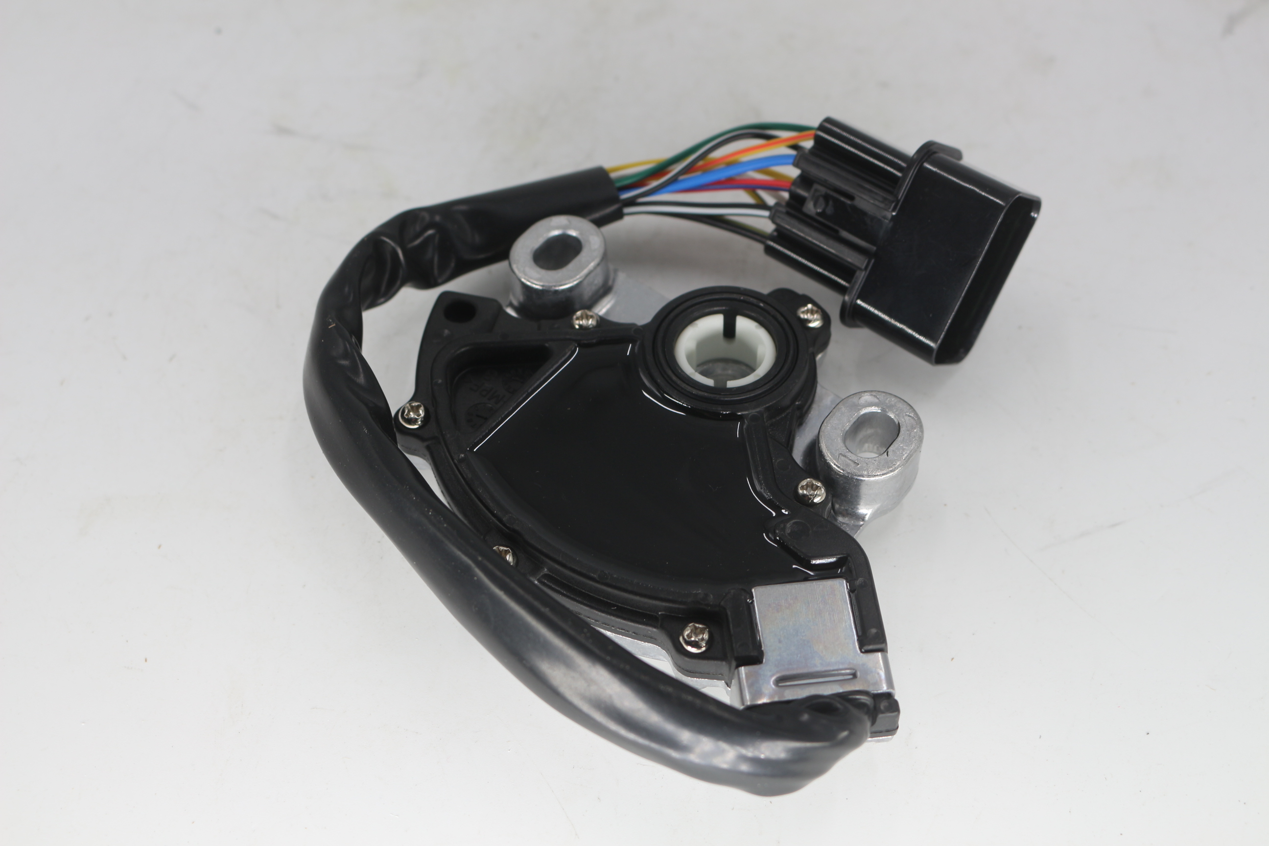 Spínač polohy převodovky MR263257 angle 5
