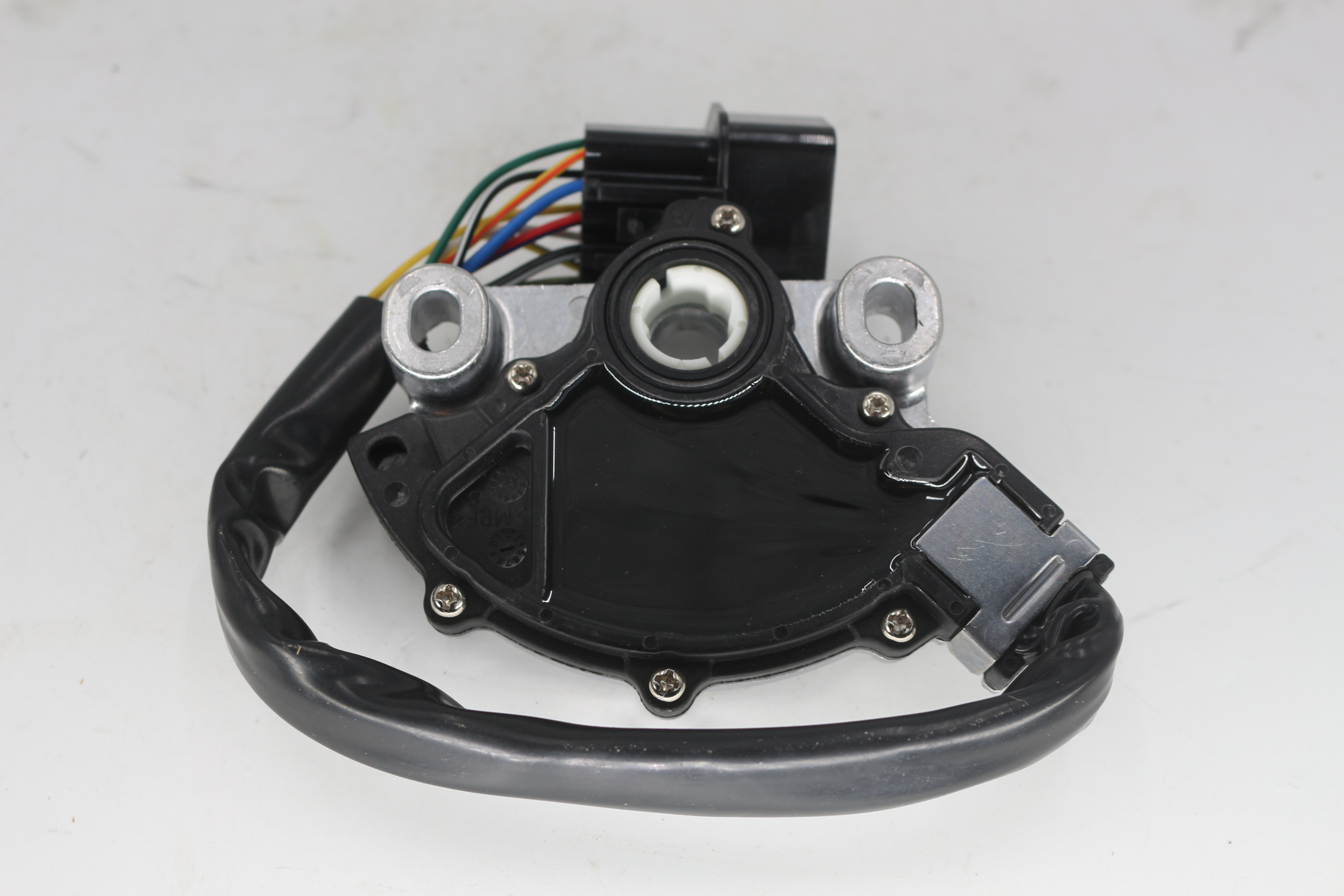 Spínač polohy převodovky MR263257 angle 6