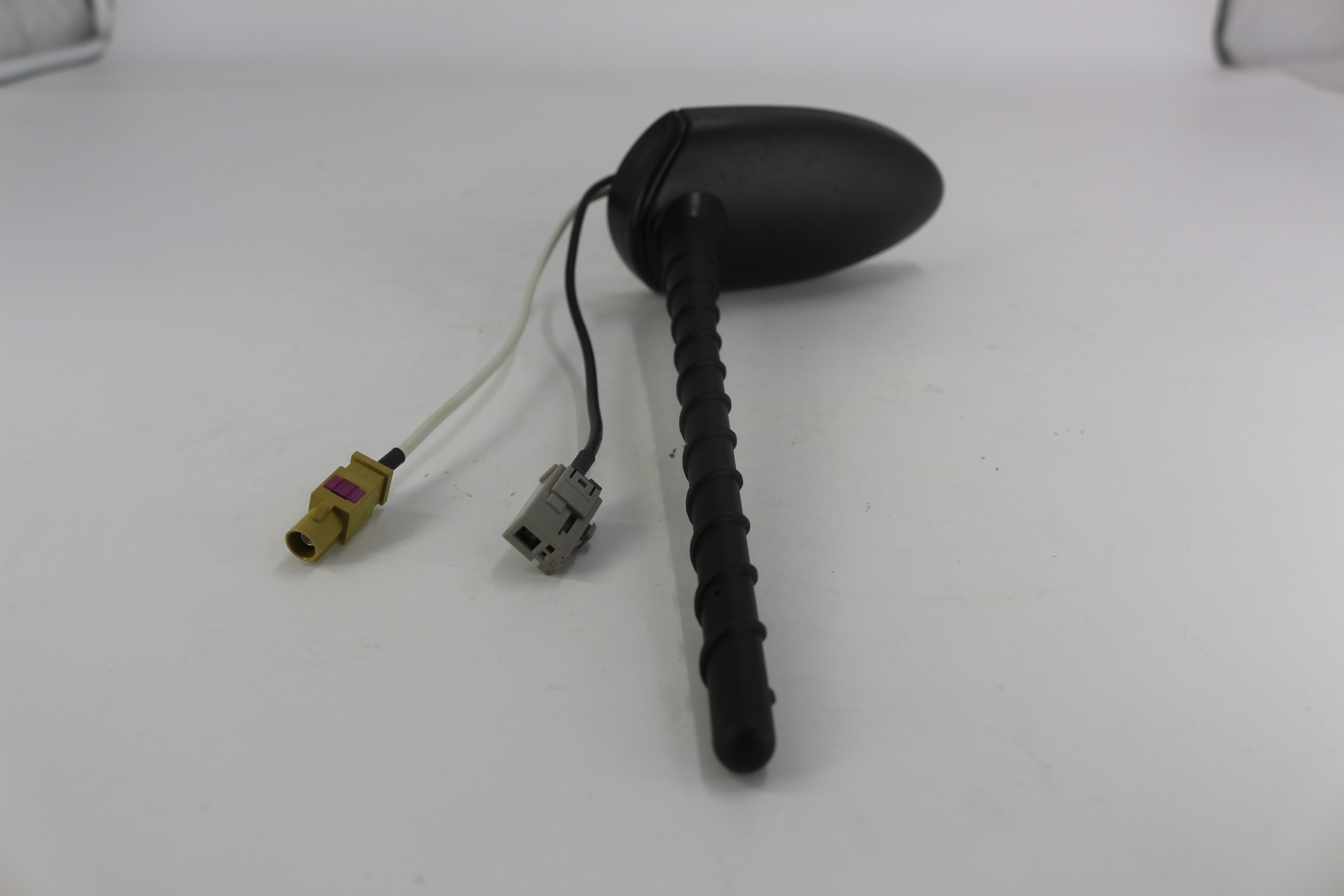 Sestava střešní rádiové antény 96210-1U000 angle 4