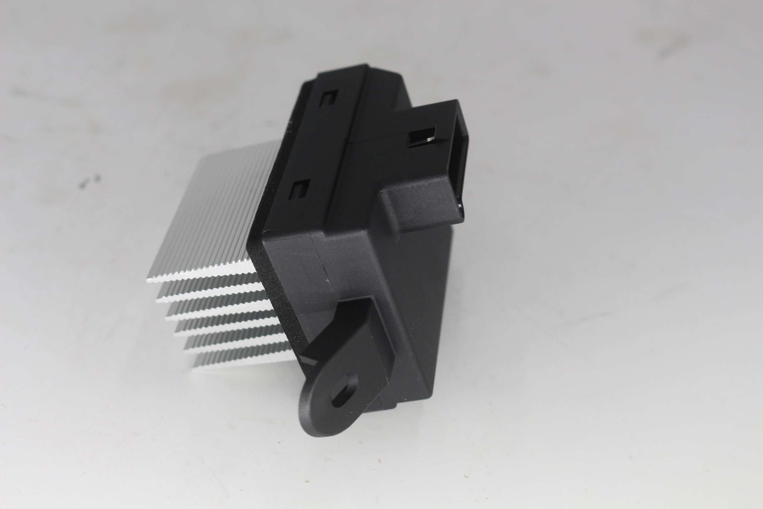 Odpor motoru ventilátoru 10381264 angle 8