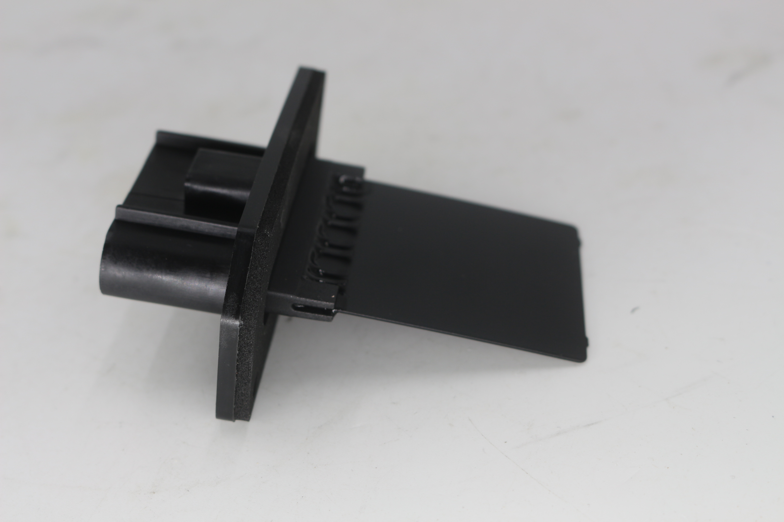 Odpor motoru ventilátoru 1L2Z19A706AA angle 7