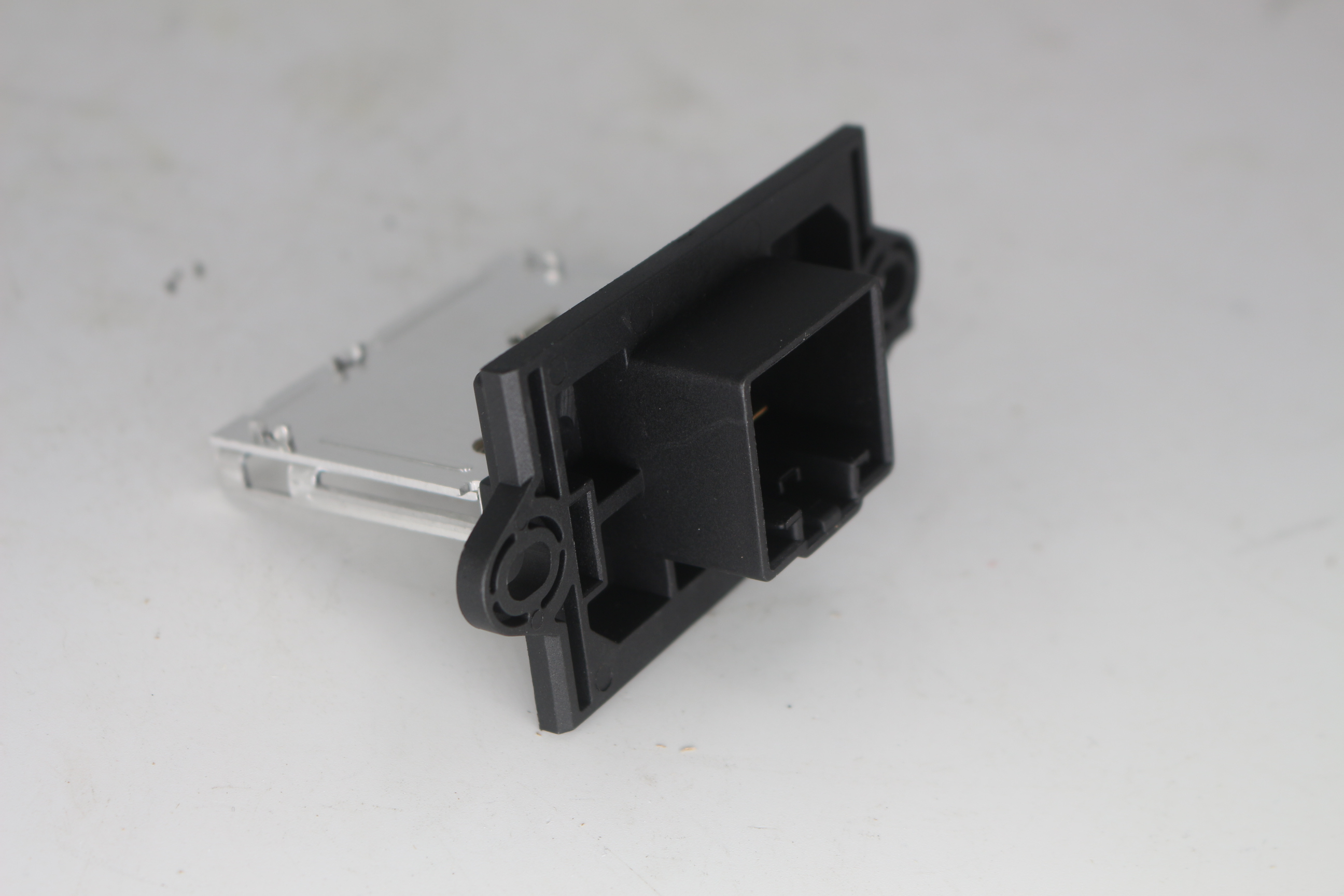 Odpor motoru ventilátoru 68003998AA angle 8