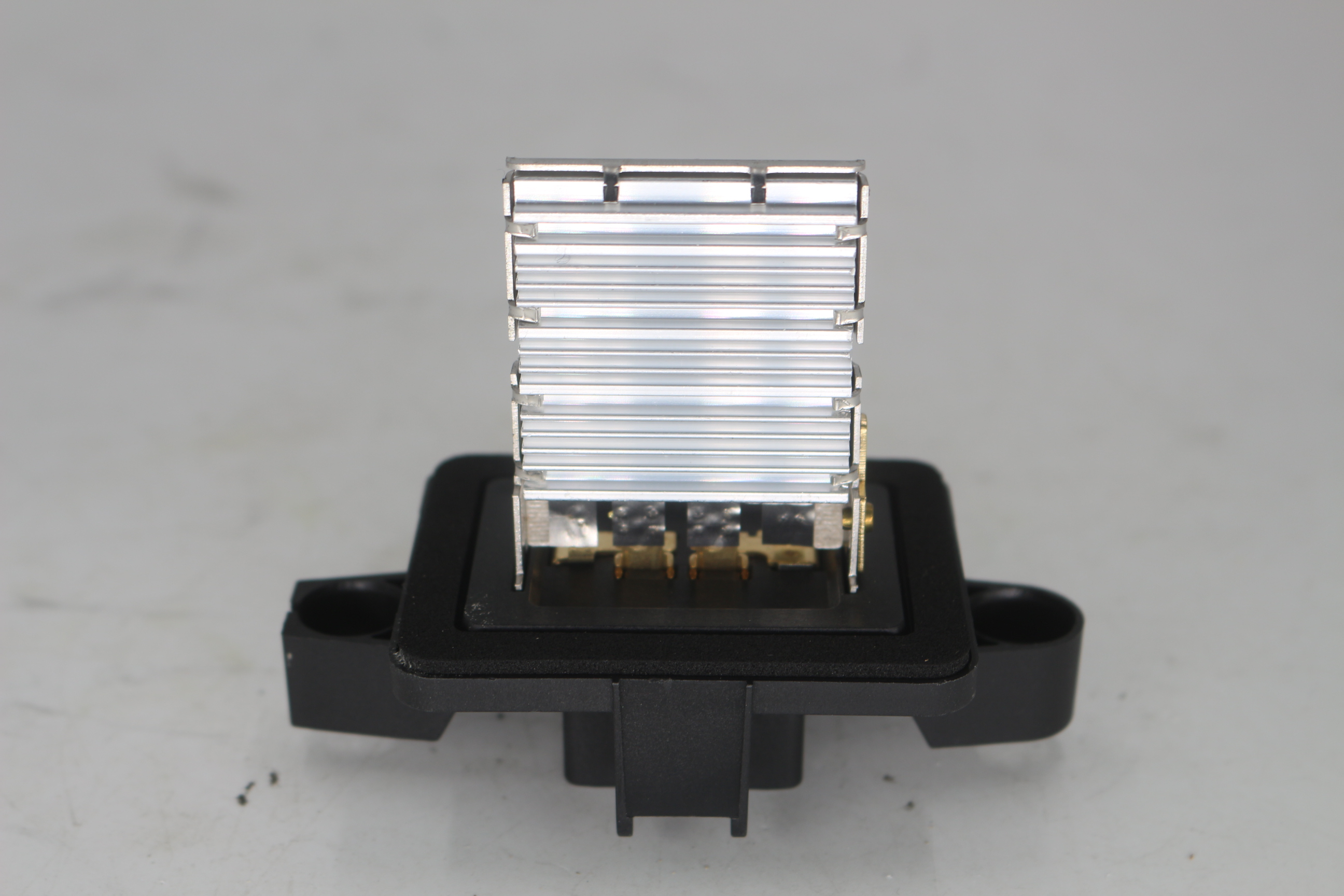 Odpor motoru ventilátoru 68050014AA angle 3