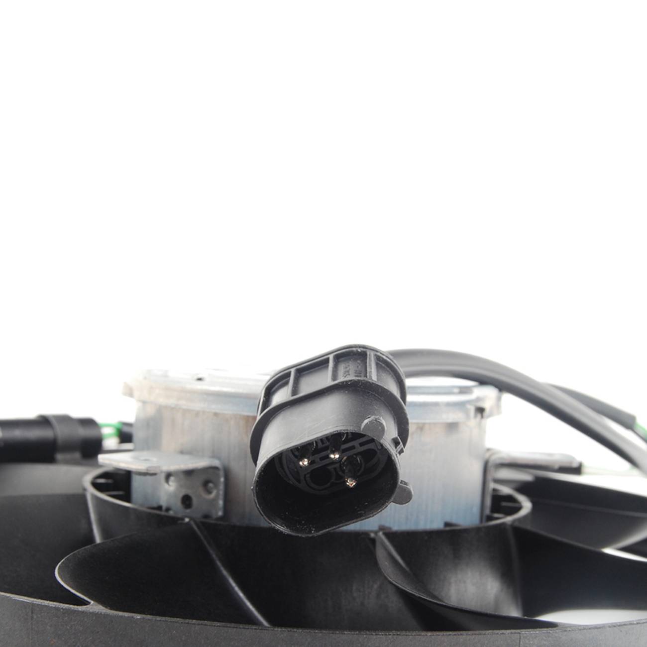 Sestava elektrického chladicího ventilátoru chladiče pro Porsche 911 a Boxster 1997–2005 — OE: 99662413500 angle 6