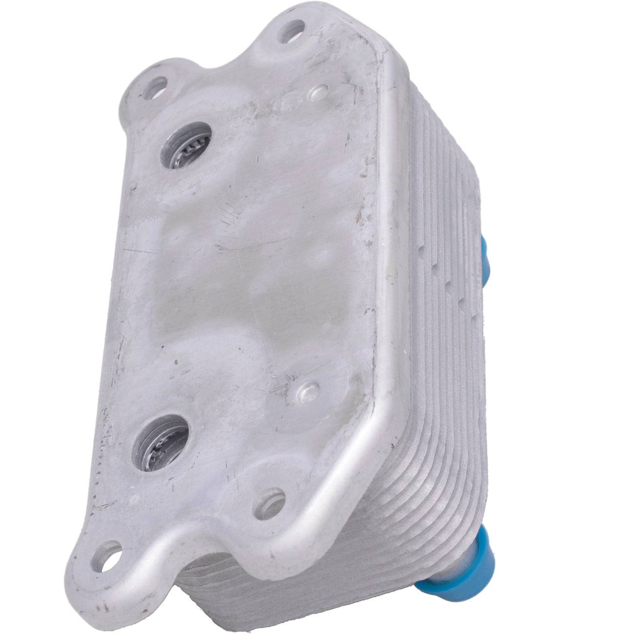 Chladič motorového oleje pro Volvo C30 2007–2013, C70 2006–2013 a S40 2004–2011 30637966 angle 2