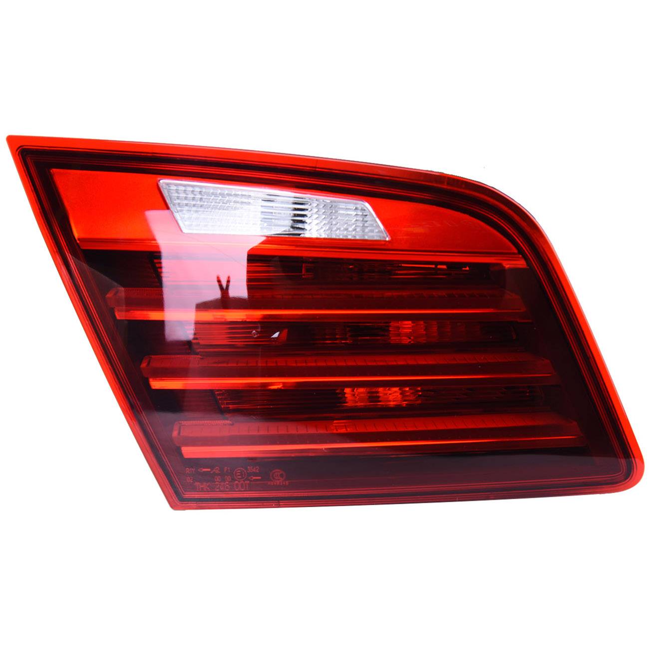 Levé vnitřní zadní světlo do víka kufru BMW 528i 535i 550i 2014–2016 BF0217490005 angle 3