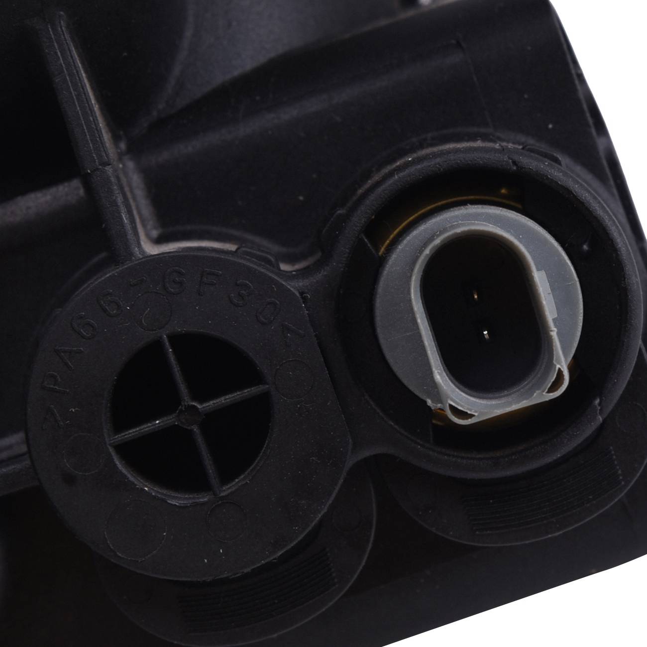 Sestava tělesa termostatu VW Touareg V6 Base 3.2L 2004-2006 022121111G angle 8